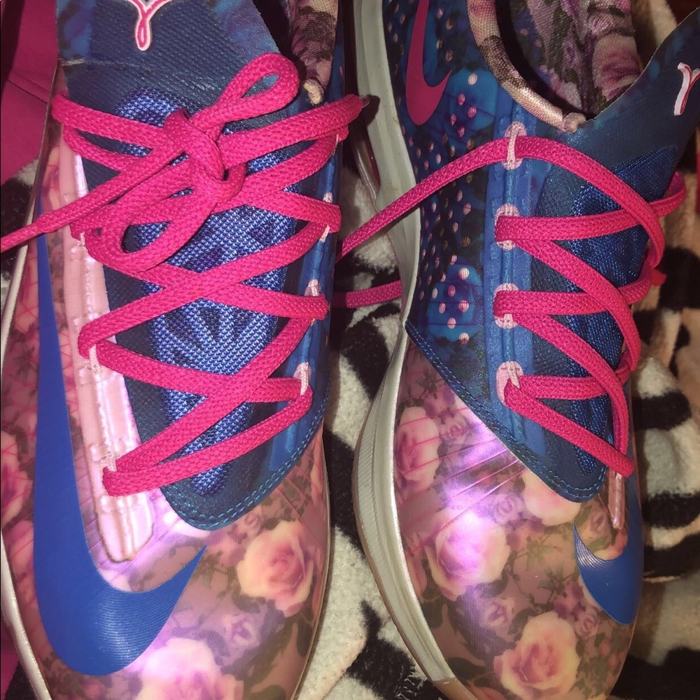 Nike kd 6 ( Aunt Pearl )